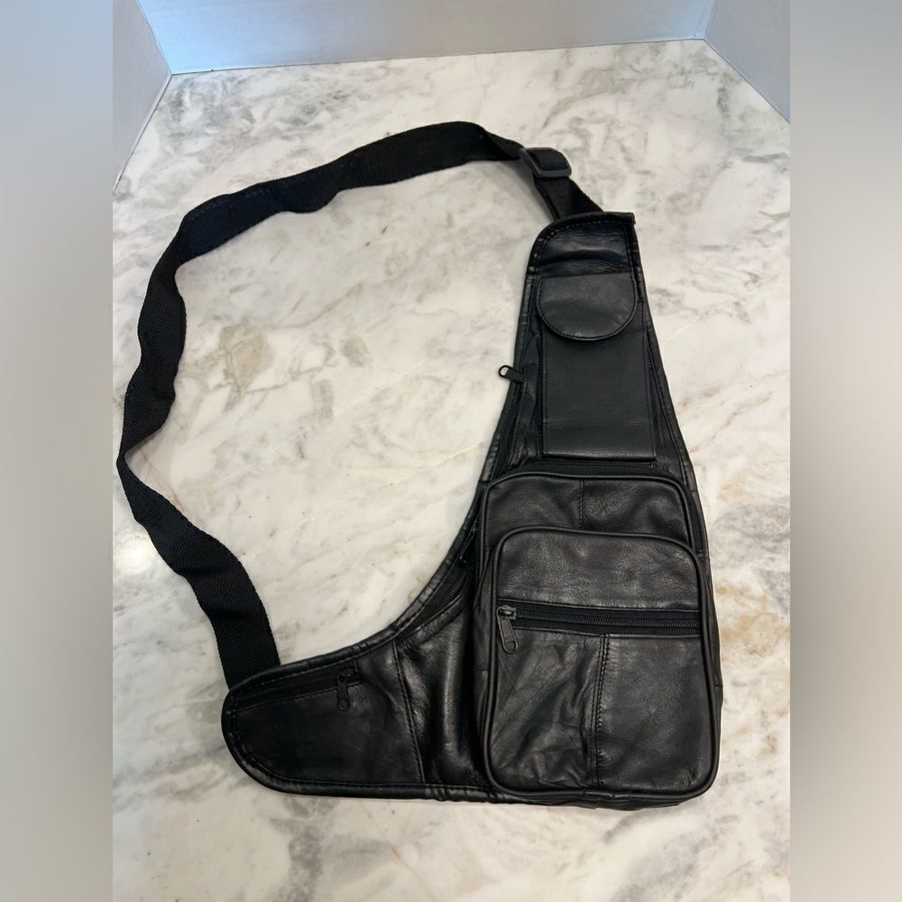 Travel Sling Pack Handbag Women Black Faux Leather and Lined Pouch Shoulder Bag